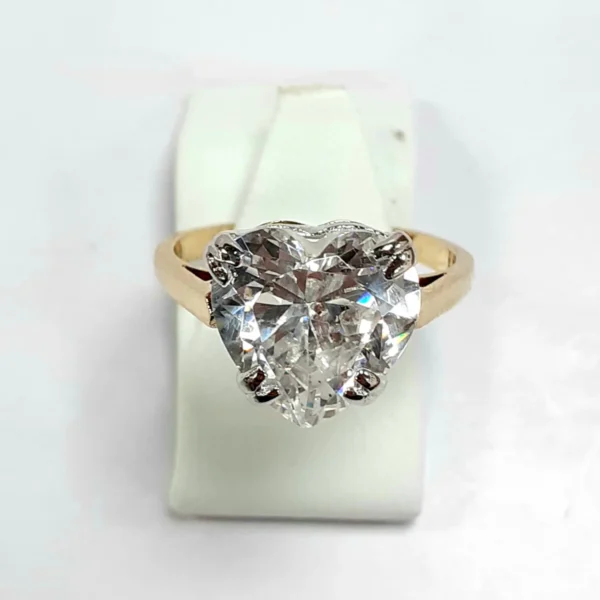 9ct Yellow Gold Hallmarked Ladies Cubic Zirconia Ring - Product Code - F832
